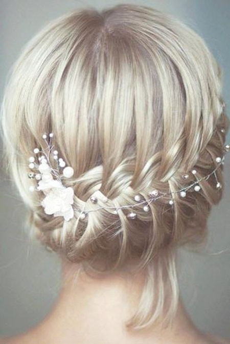 Cute and Stylish Wedding Updo Hair