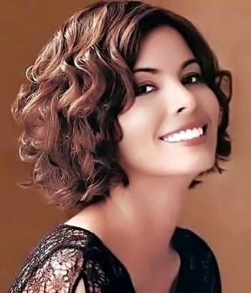 Short Haircuts For Curly Hair 2