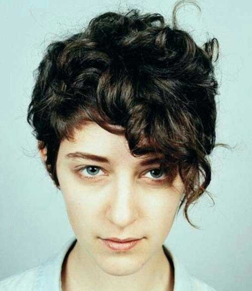 Short Haircuts For Curly Hair 3