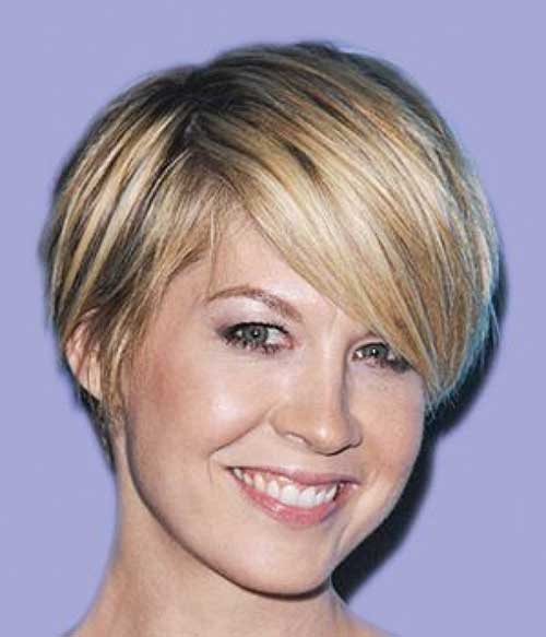 Fine Short Hair with Side Bangs for Over 40