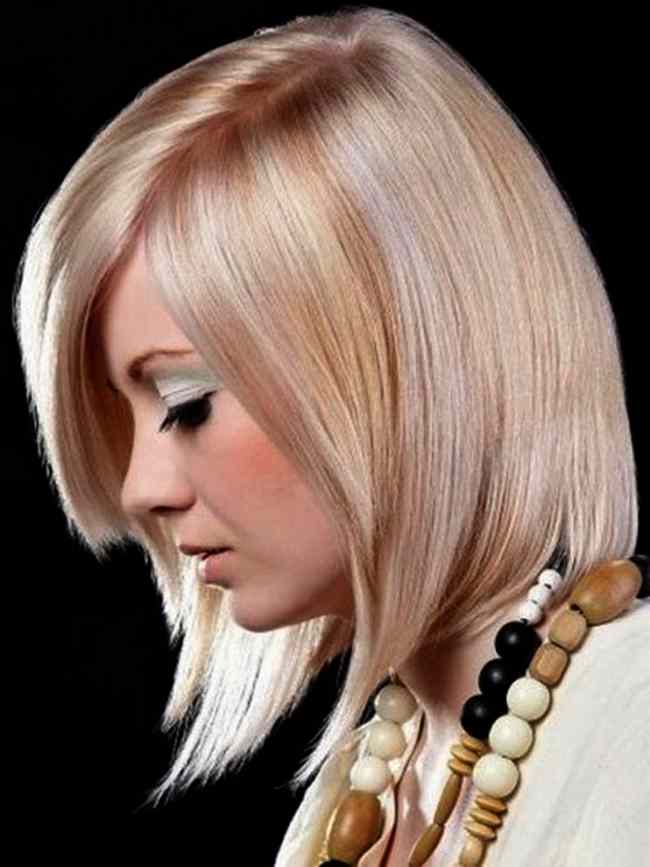 Short shining bob hairstyle for this fall