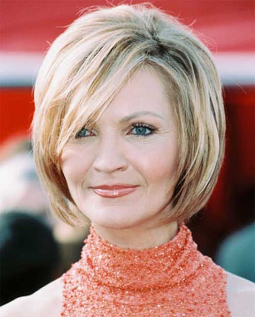 Blonde Short Hair Style for Over 50