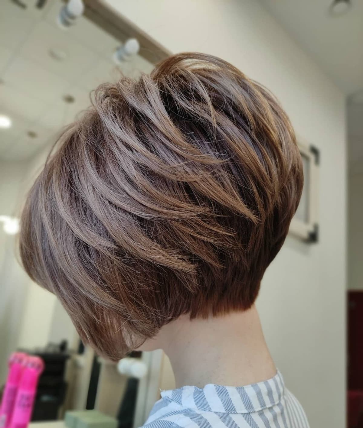feathered stacked bob with piece y layers