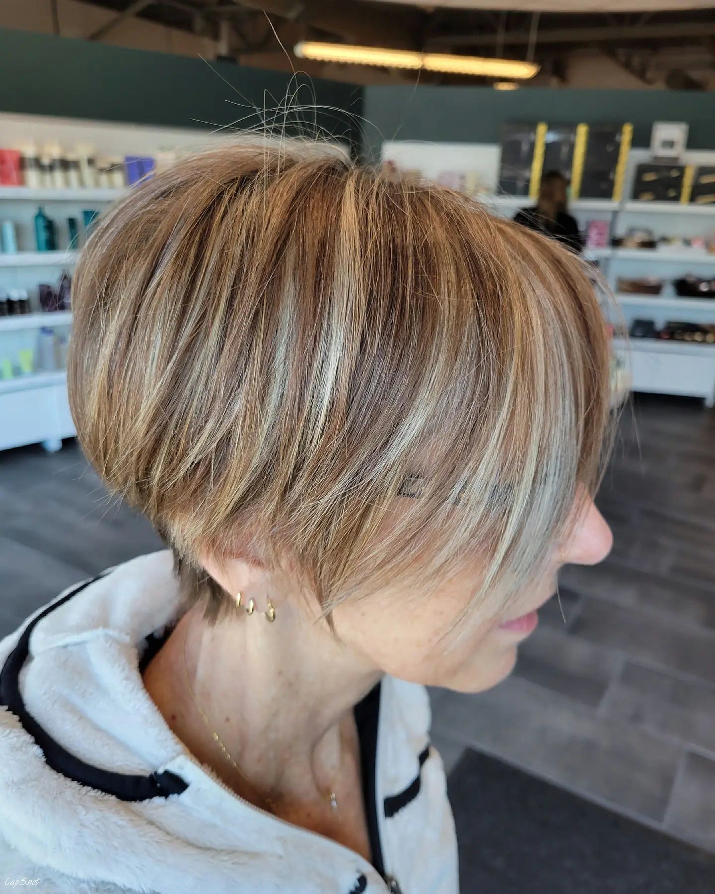 Blonde Layered Pixie With Highlights