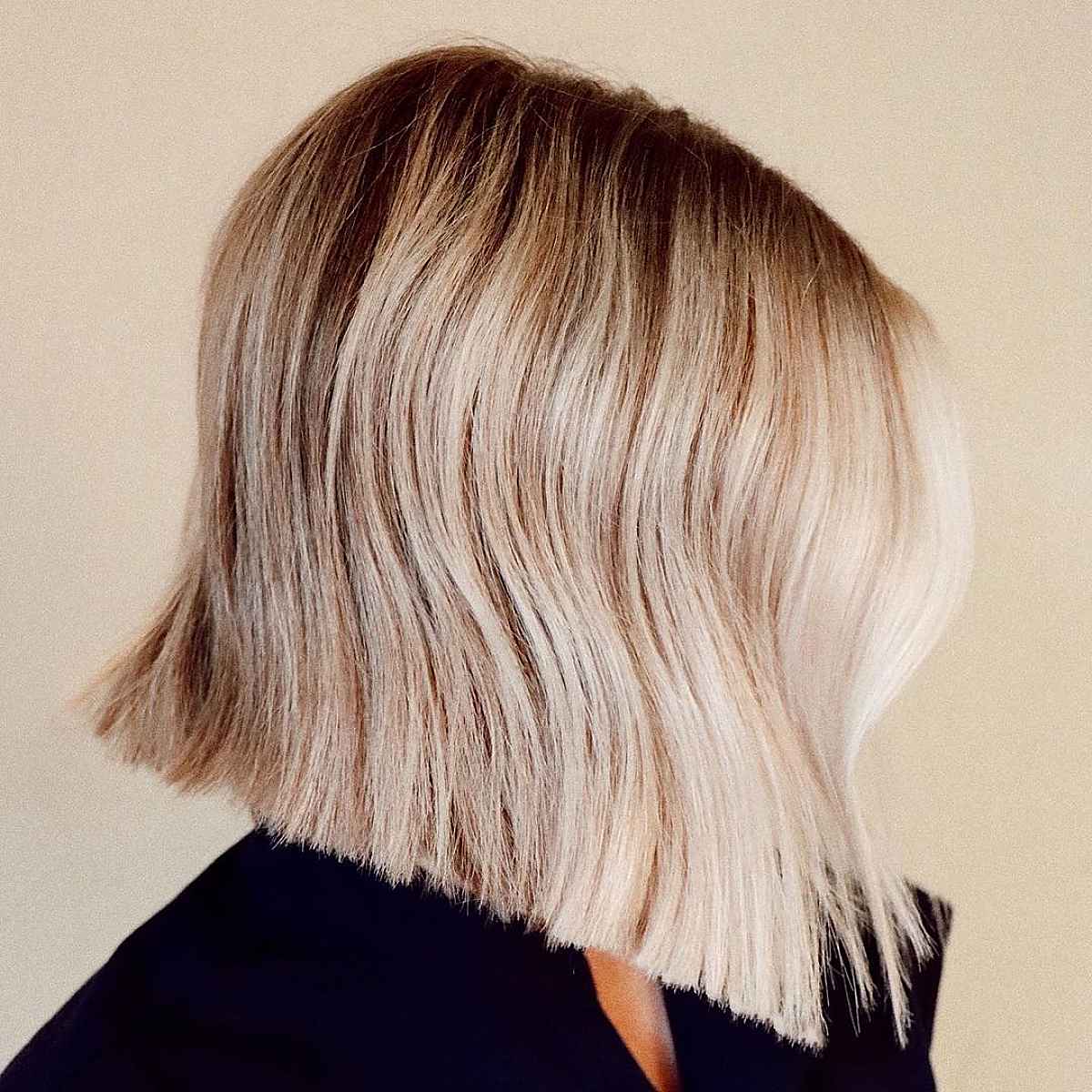 graduated bob with blonde and dark roots