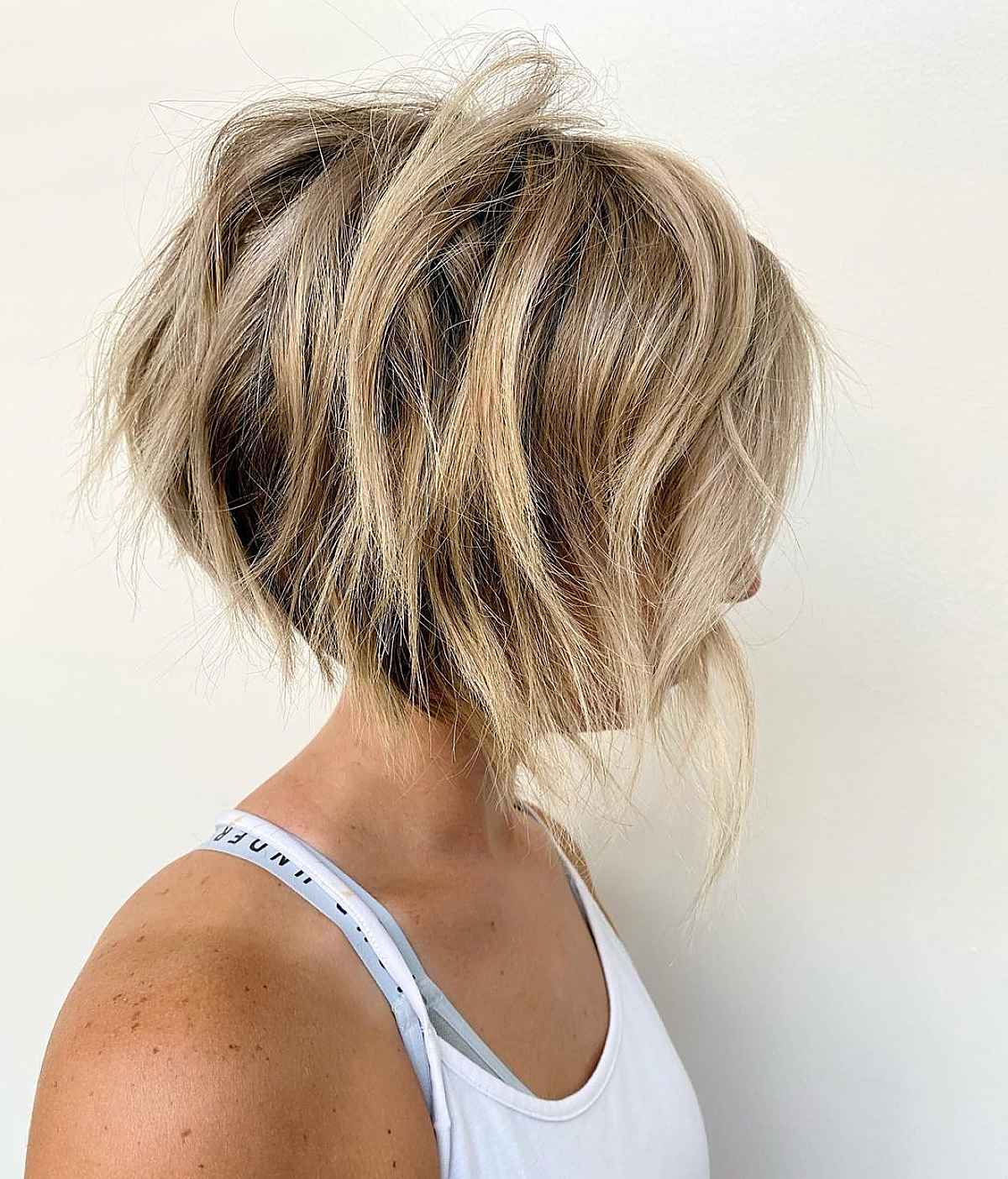 short shaggy stacked bob with loose waves