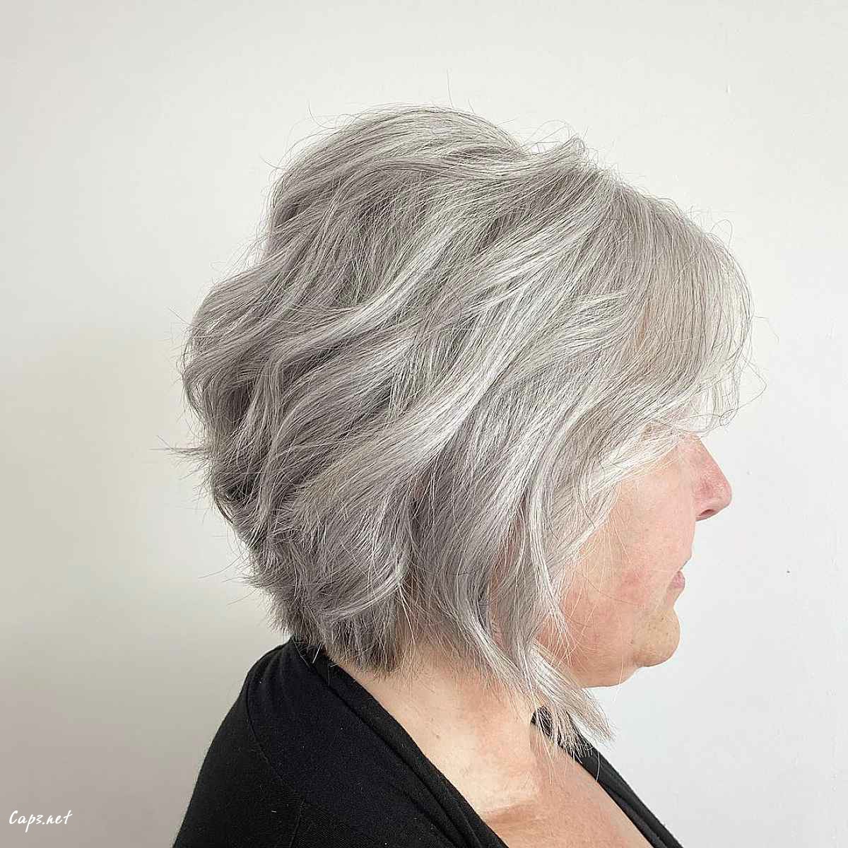 classic bob for thick wavy hair for older ladies