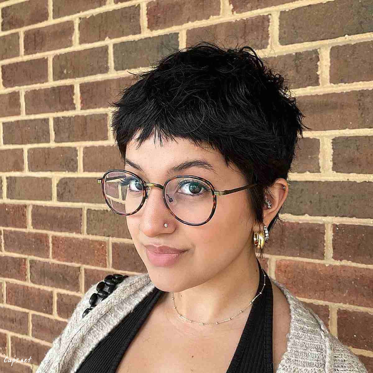 super short pixie for an oval face