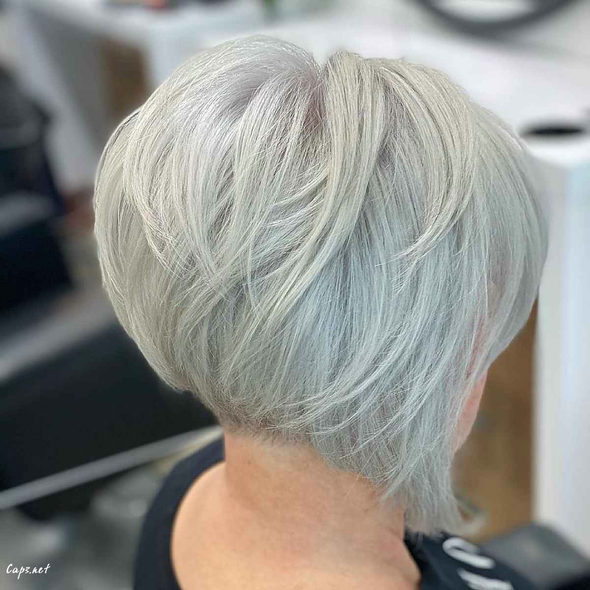 the swing bob hairstyle for old woman over sixty