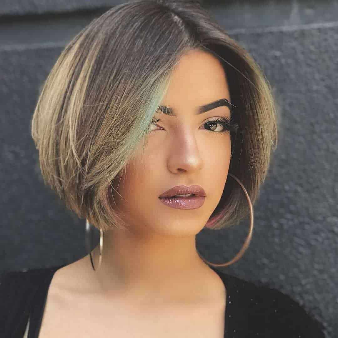 Middle Part Short Bob Hairstyle
