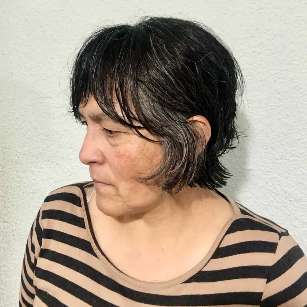 short shaggy hairstyle for older women